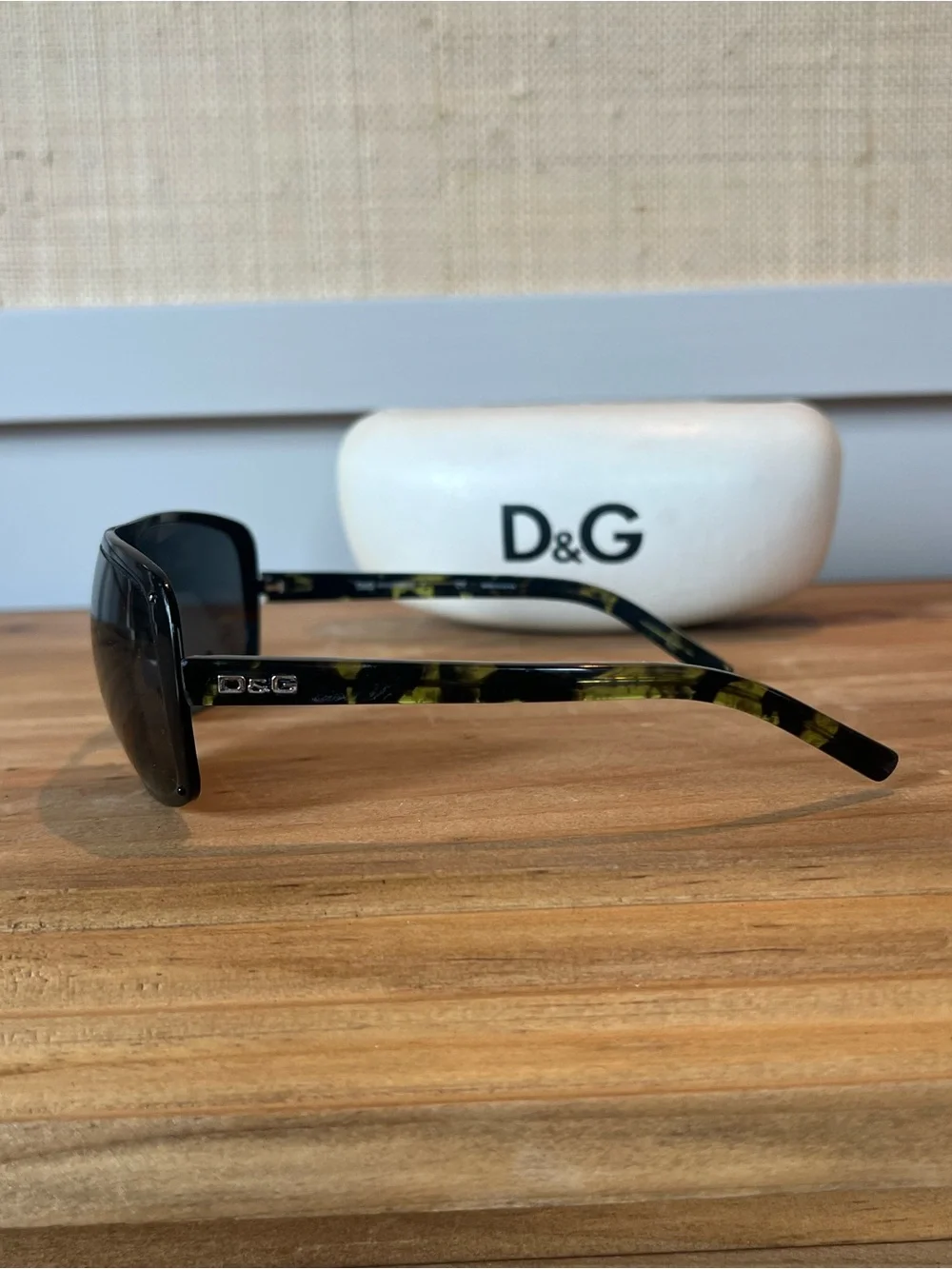 D&G Black and Gold Aviator Sunglasses Accent